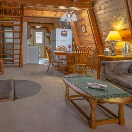 Rustic Cabin 2 - Two Bedroom Forest Lakes Estates Luaran gambar
